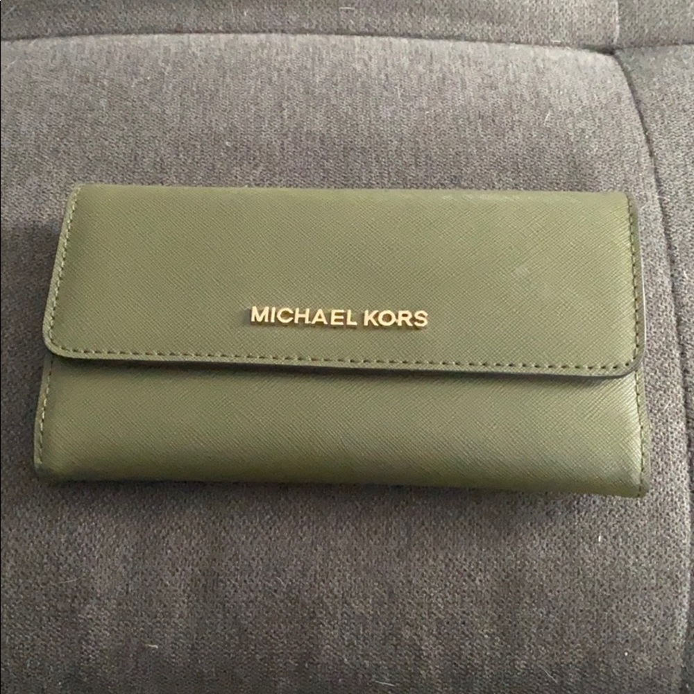 Olive green Micheal Kors trifold wallet.